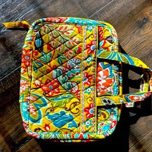 Lovely Vera Bradley Bible Book Cover in excellent condition, like new